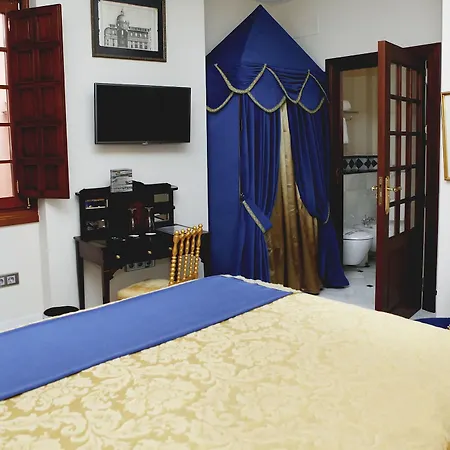Ateneo 4* Севилья