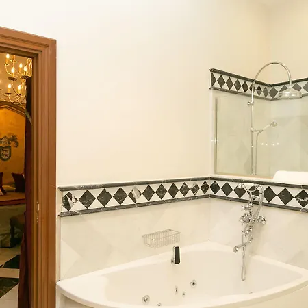 Ateneo 4* Севилья