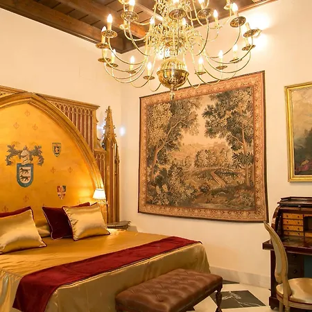 Отель Ateneo 4*