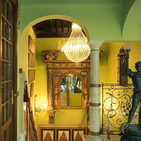 Отель Ateneo 4*
