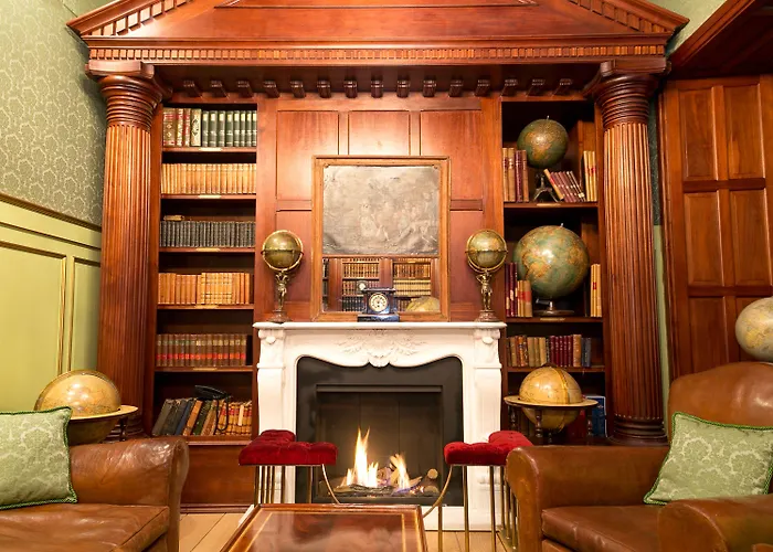 ホテル アテネオ セビージャ 4*