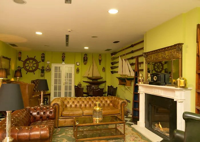 アテネオ セビージャ 4* セビリア