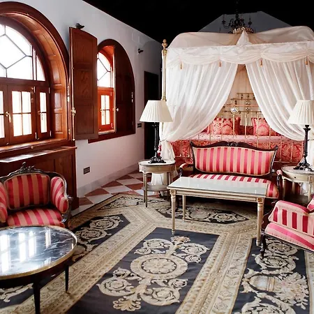 أتينيو سيفيلا 4*