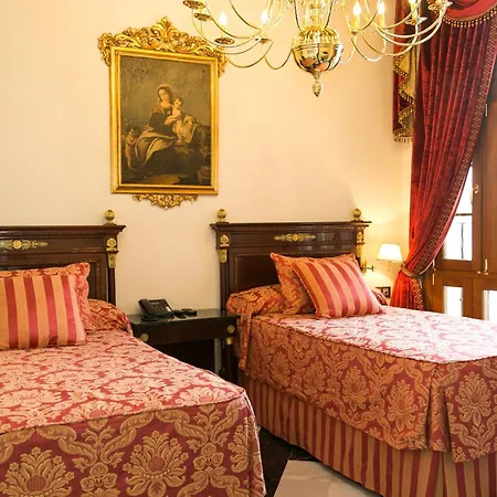 فندق أتينيو سيفيلا 4*